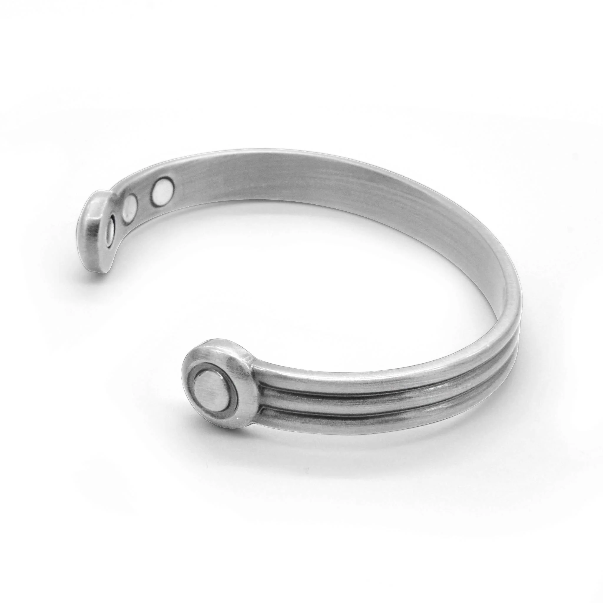 Axle Pewter Torque magnetic bangle | ALPHA™ mens - Image 3