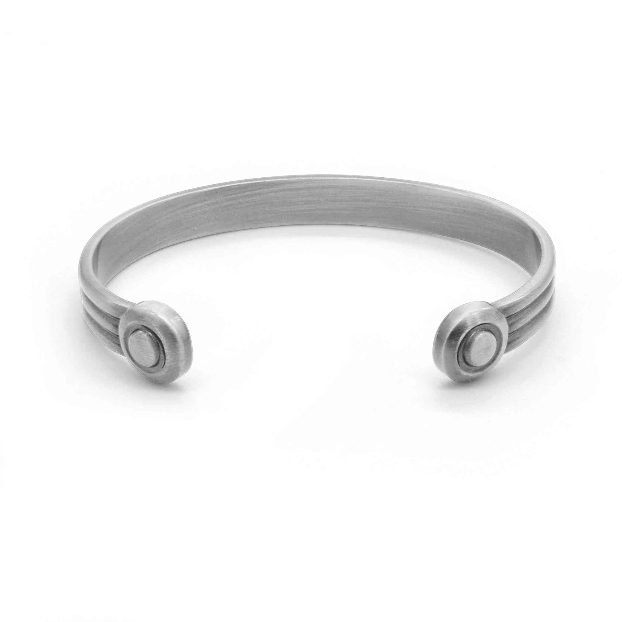 Axle Pewter Torque magnetic bangle | ALPHA™ mens - Image 6