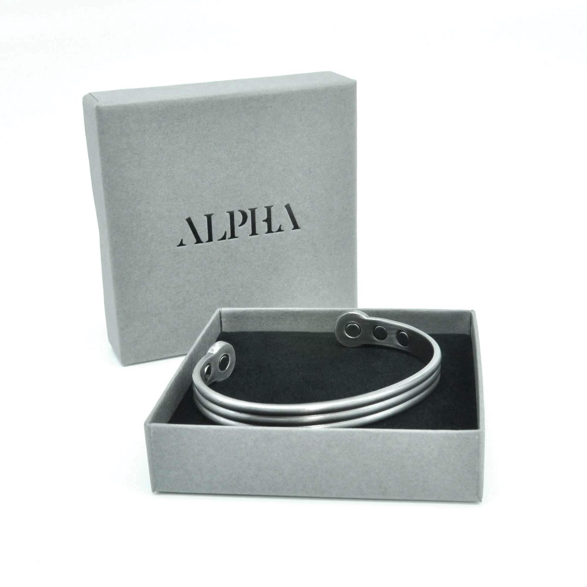 Axle Pewter Torque magnetic bangle | ALPHA™ mens - Image 7