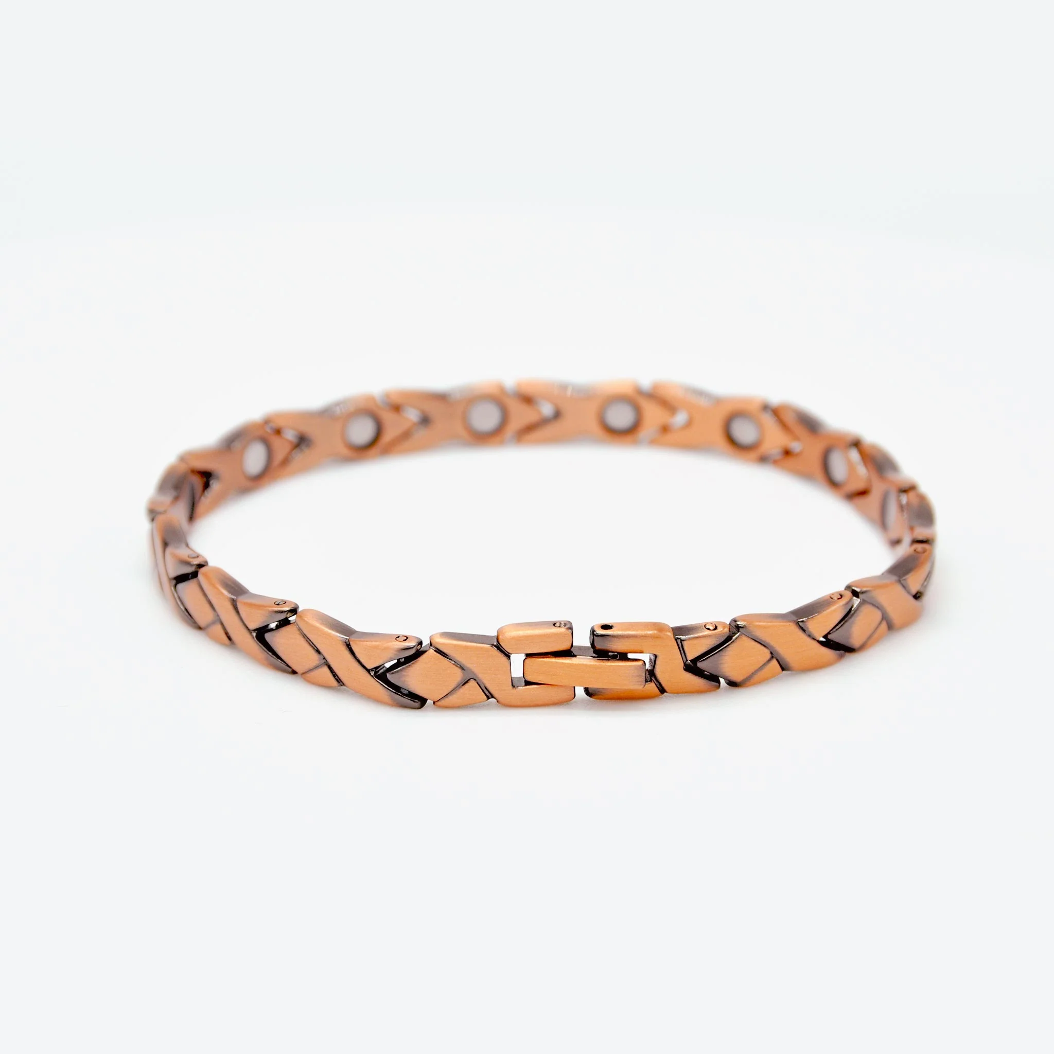 Chloe copper magnetic bracelet - Image 4