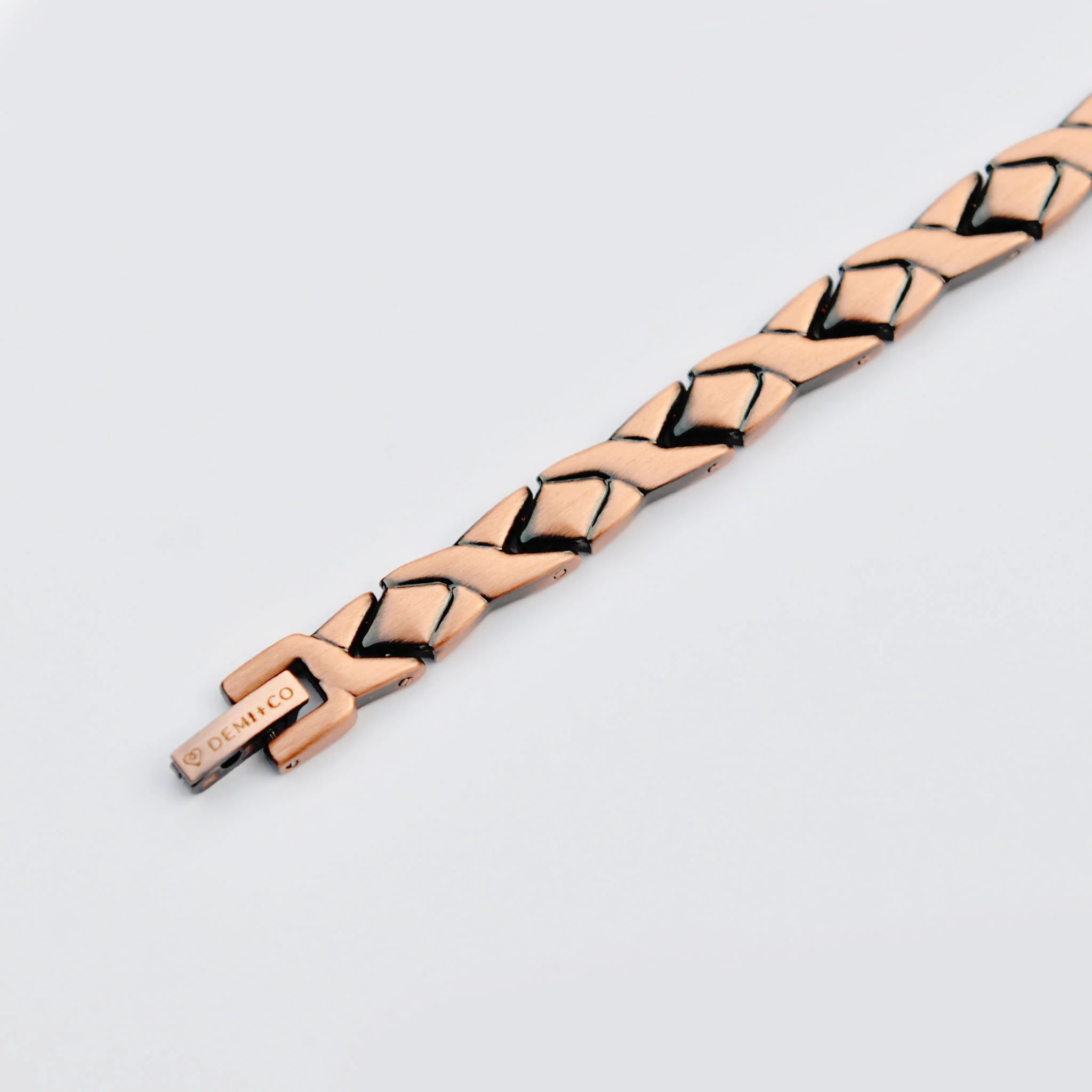 Chloe copper magnetic bracelet - Image 8