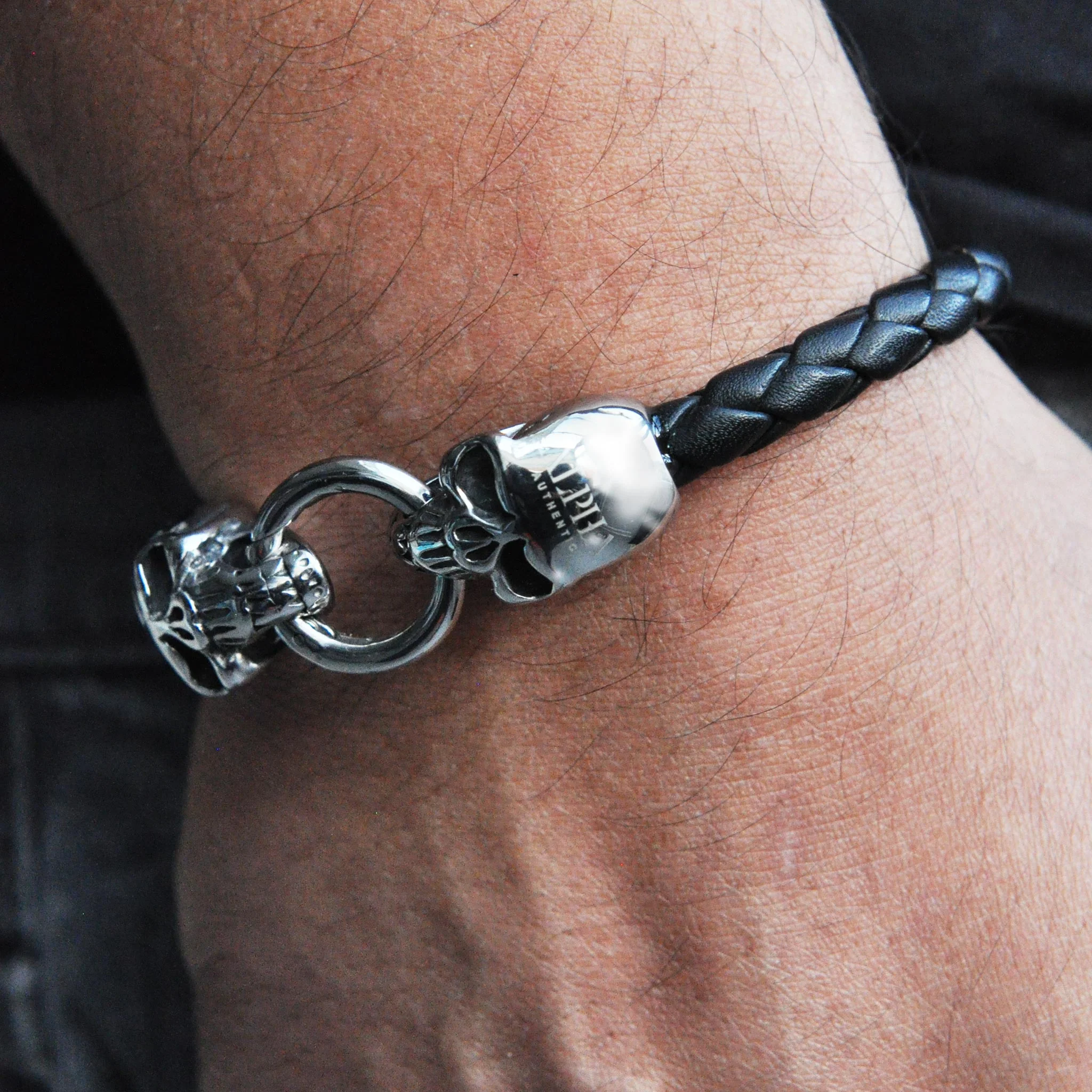 Vegas Skull Leather Bracelet - Image 9