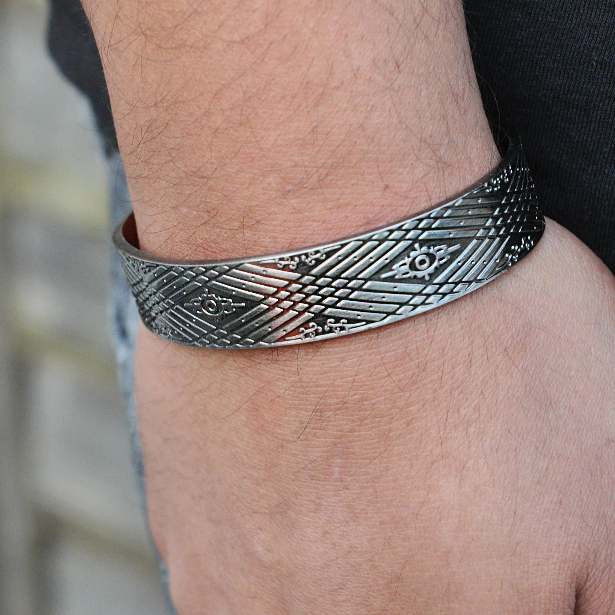 Targaryen Copper Magnetic Bracelet - Image 3