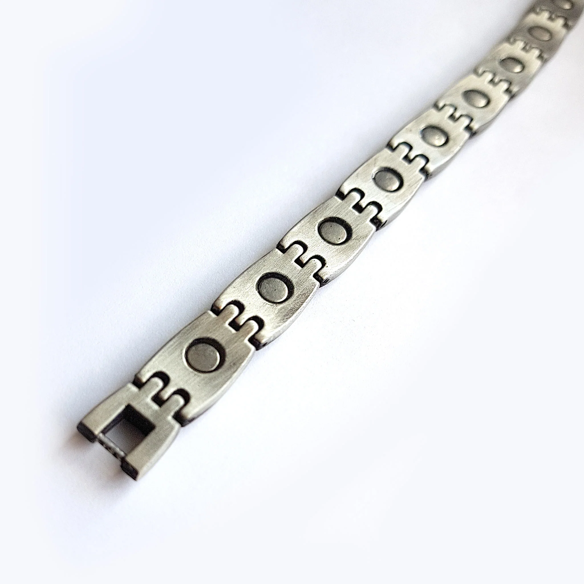 Drogo Magnetic Link Bracelet | ALPHA™ mens - Image 3