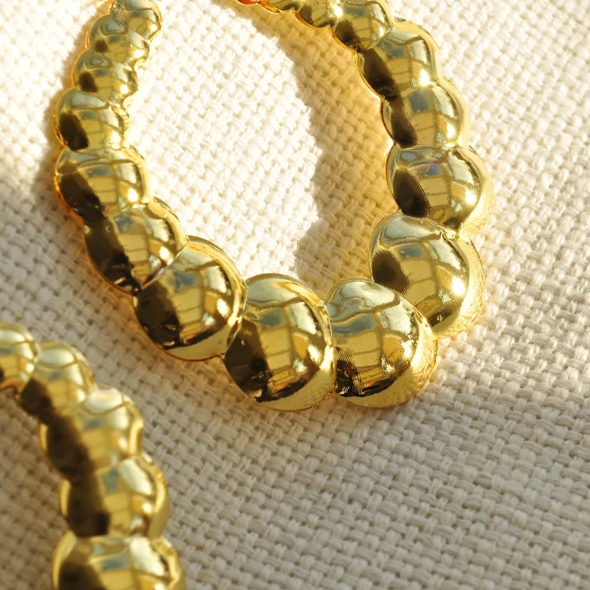 Riri gold effect statement hoops - Image 3