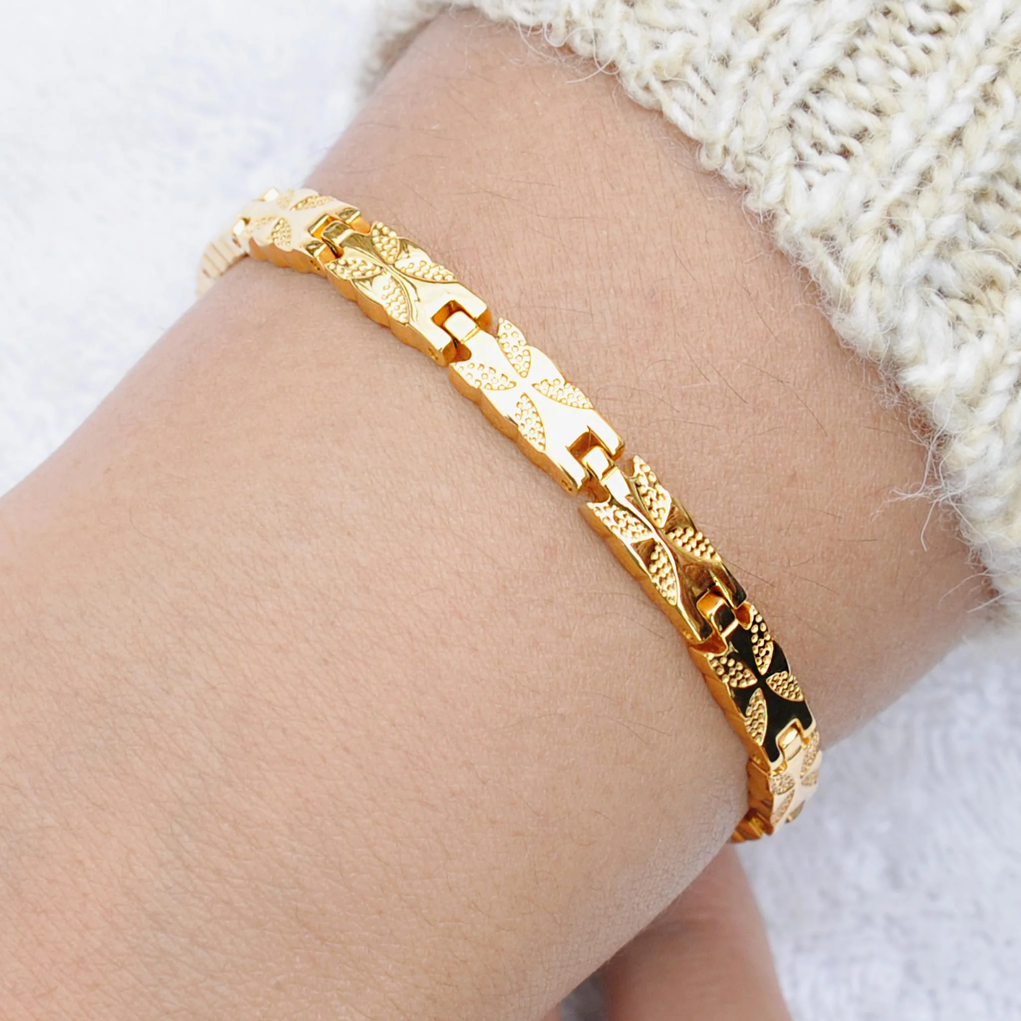 Phoenix gold magnetic bracelet - Image 3
