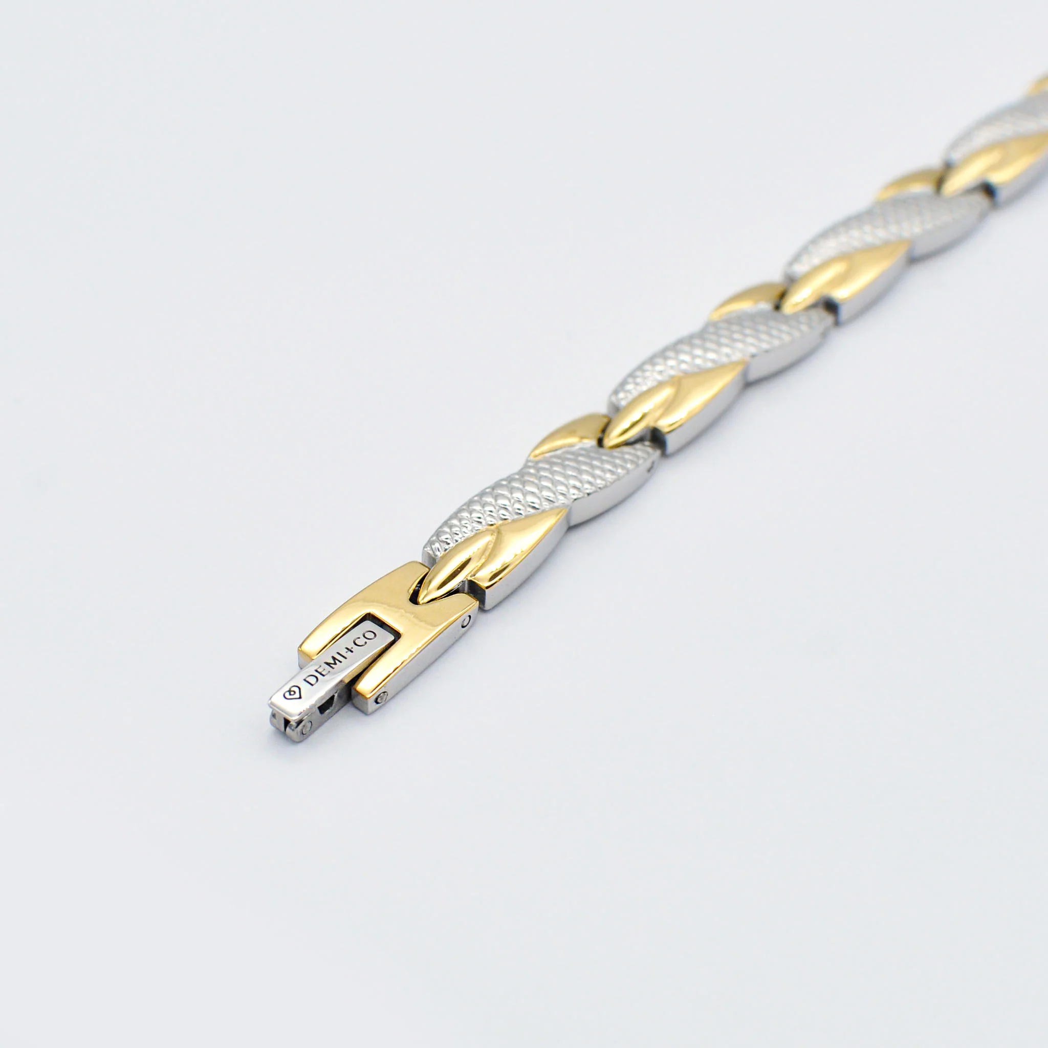 Delia gold and silver magnetic bracelet - Image 3