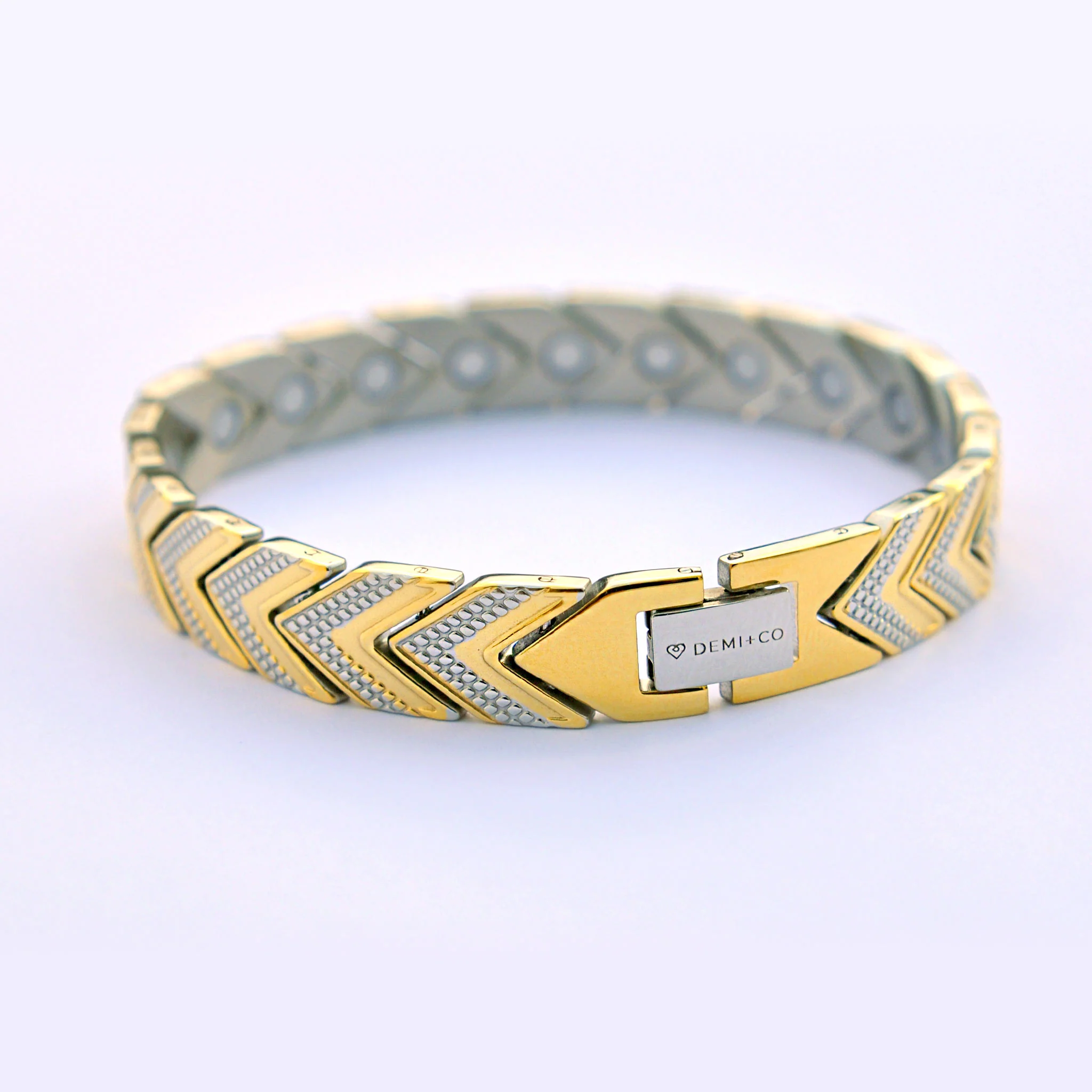 Adriana magnetic bracelet - Image 4