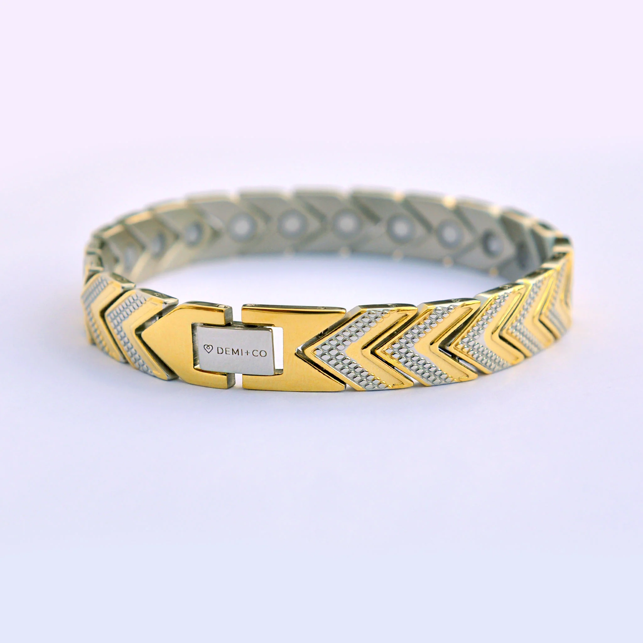 Adriana magnetic bracelet - Image 5