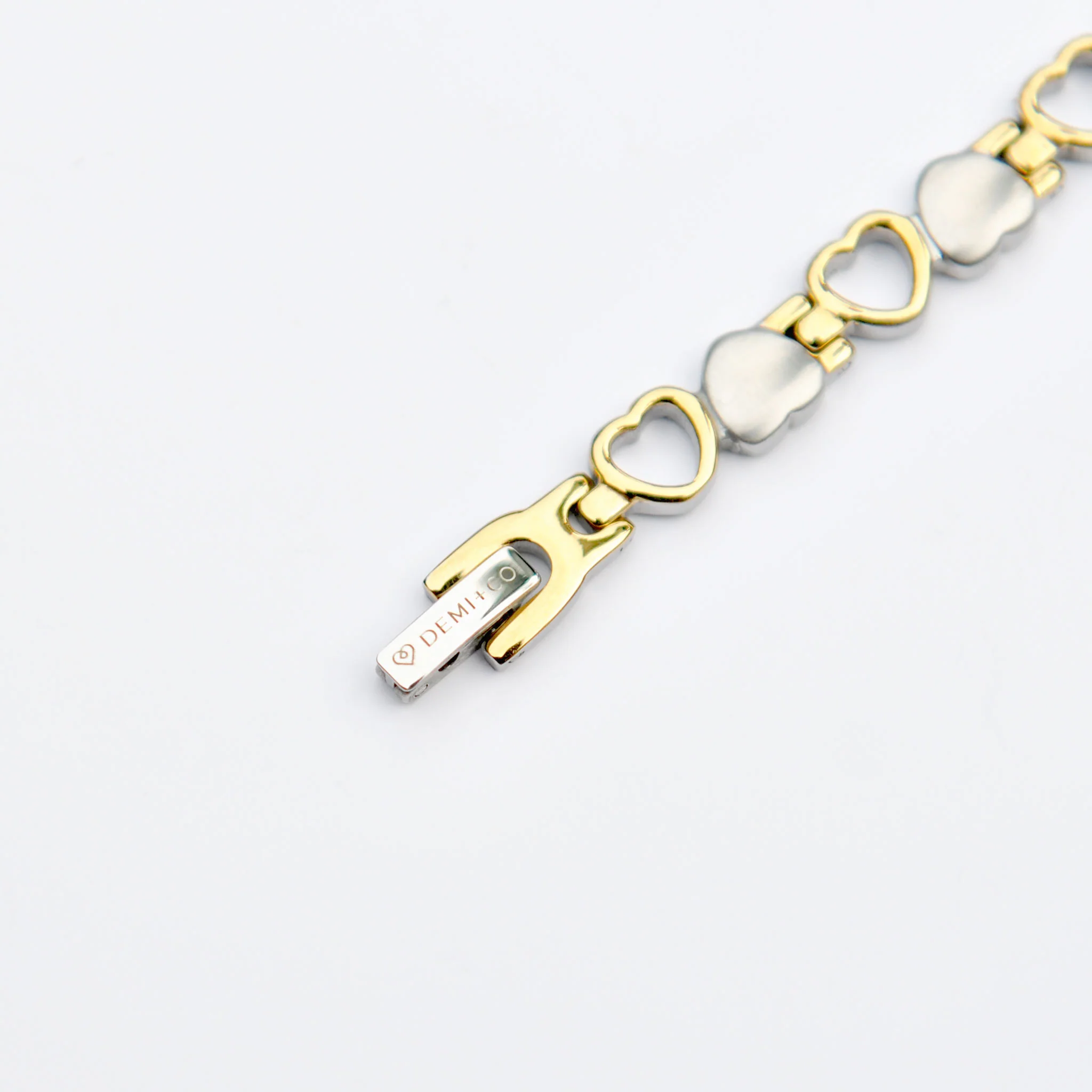 Eve heart silver and gold magnetic bracelet - Image 8
