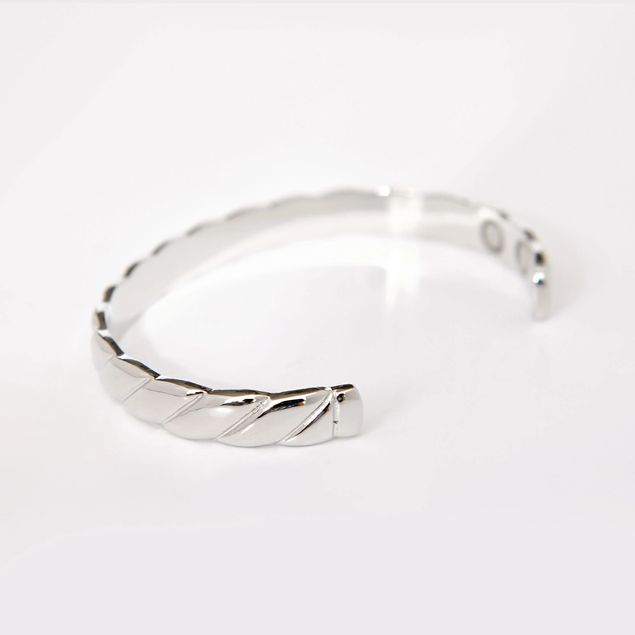 Elodie magnetic bracelet - Image 6