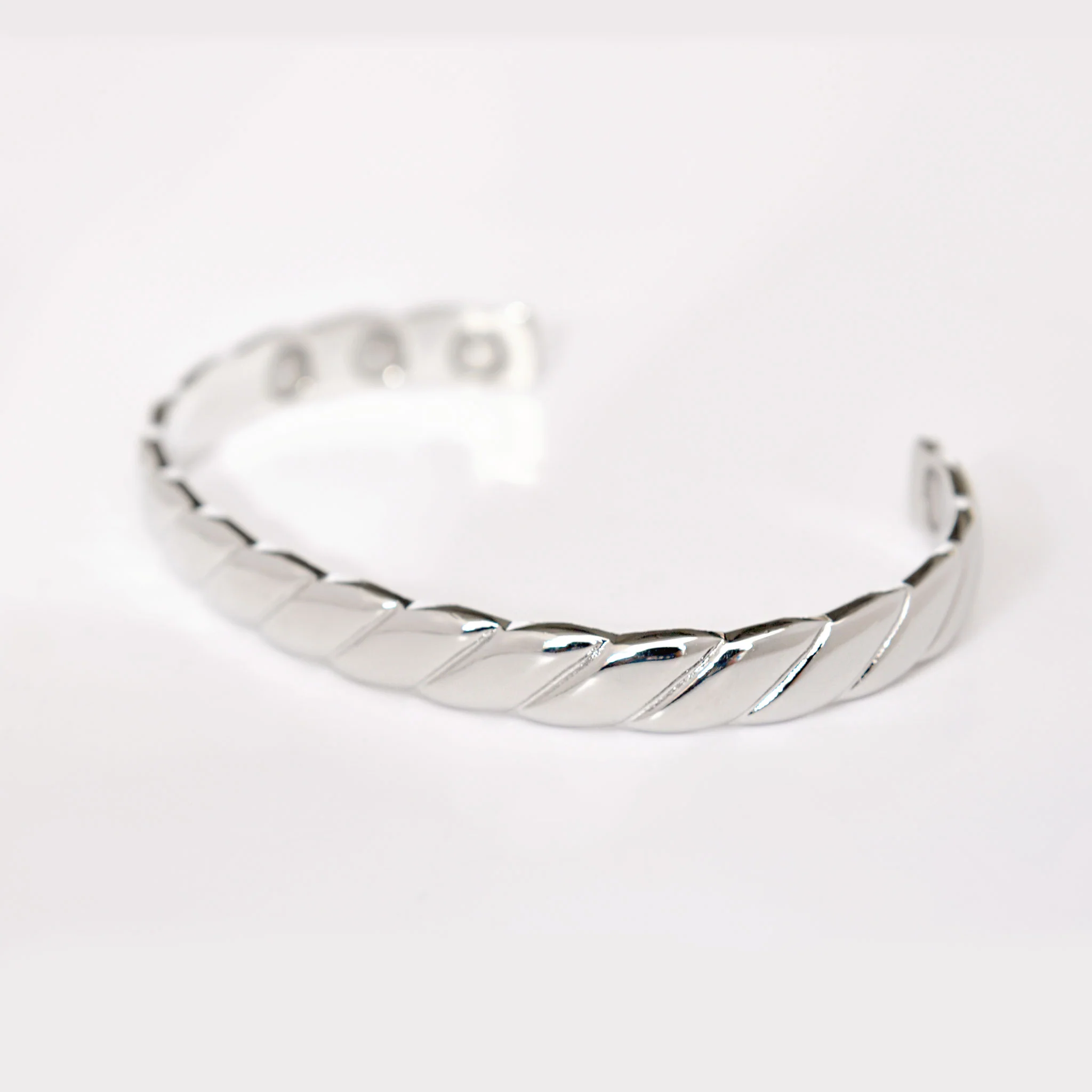 Elodie magnetic bracelet - Image 7