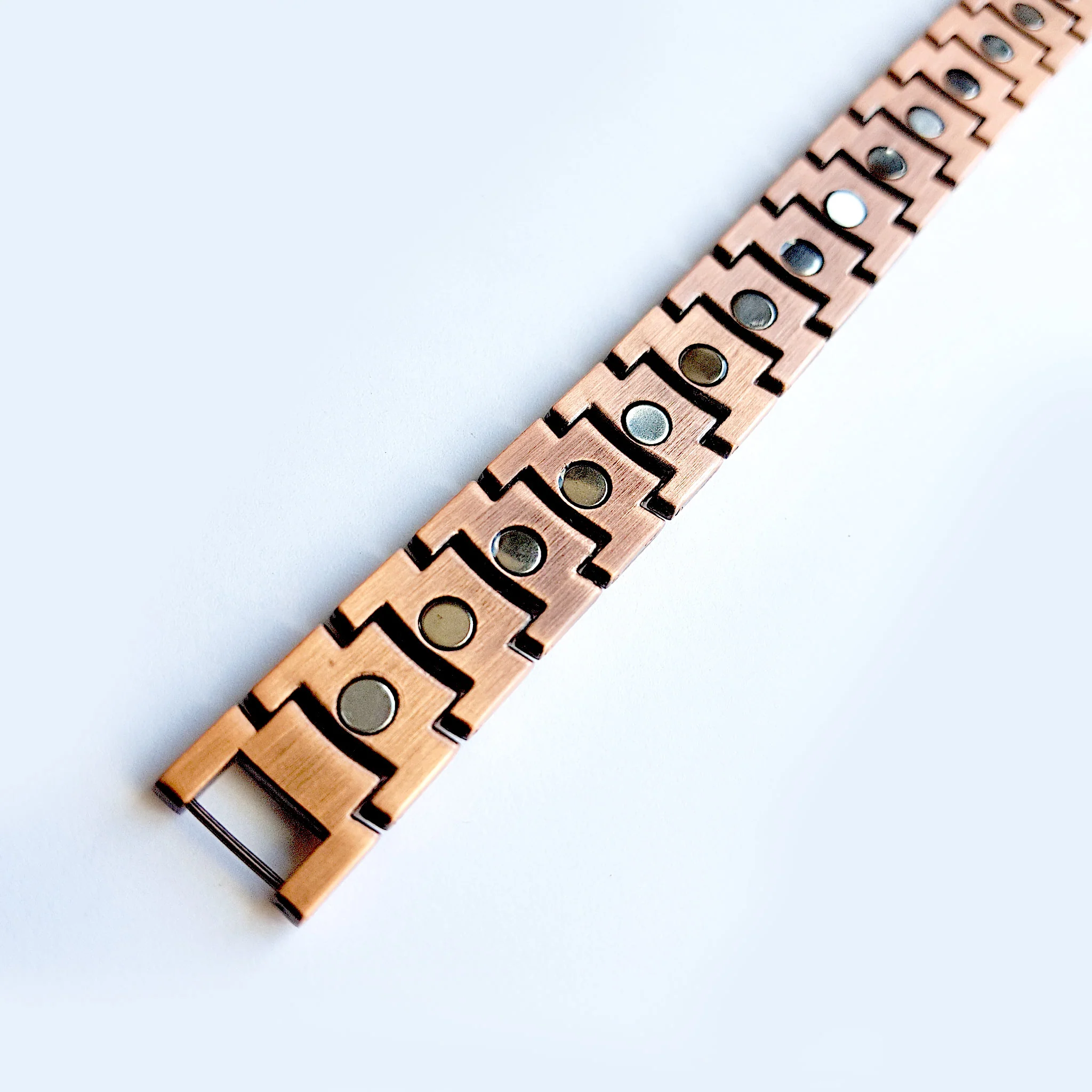 Saturn Magnetic Link Copper Bracelet | ALPHA™ mens - Image 3