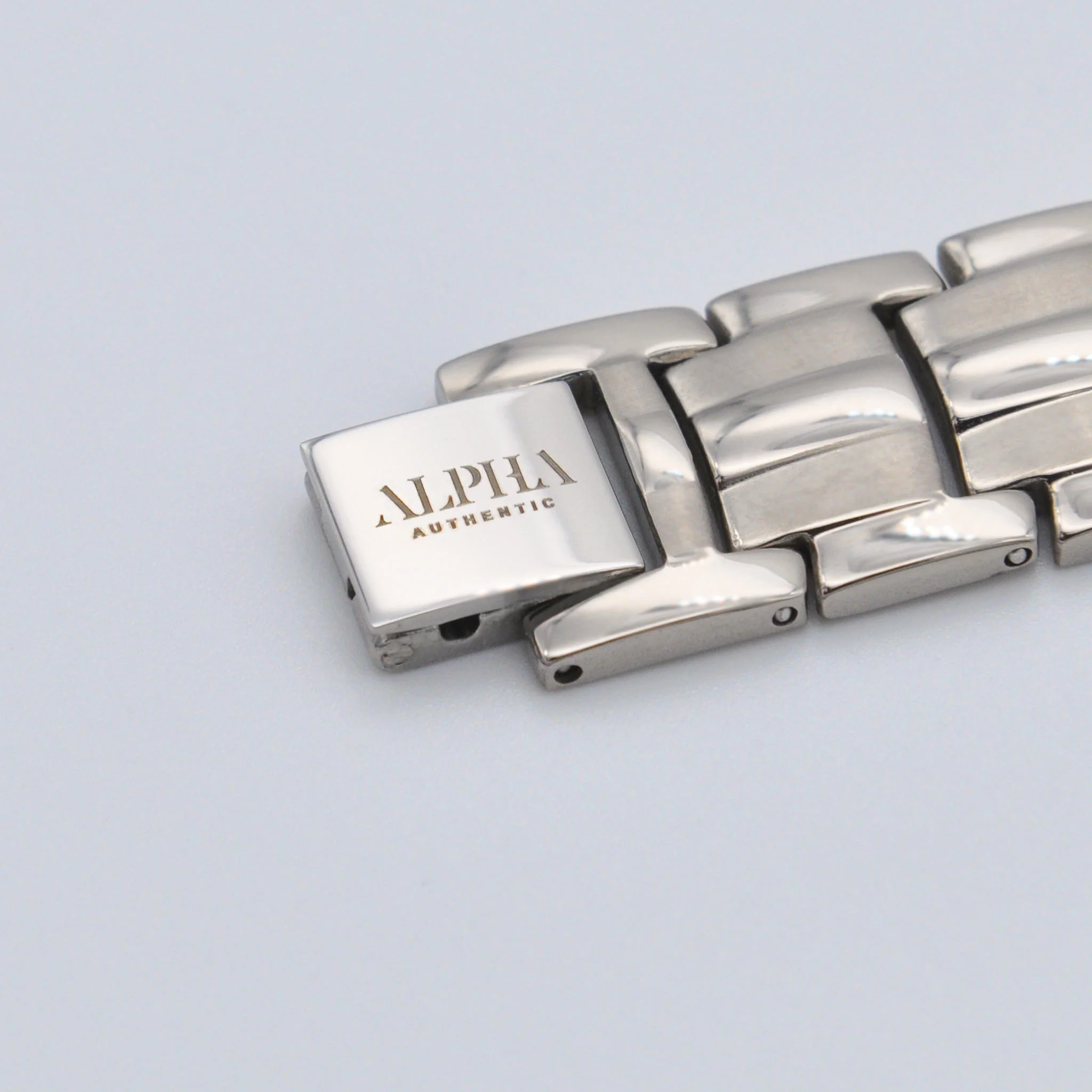Theo titanium magnetic bracelet - Image 3
