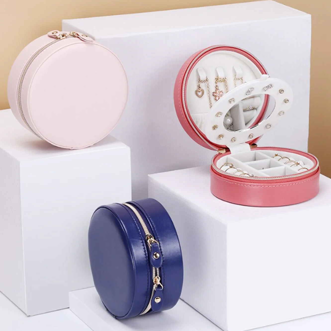 Lucille small round navy travel jewellery case - Image 3
