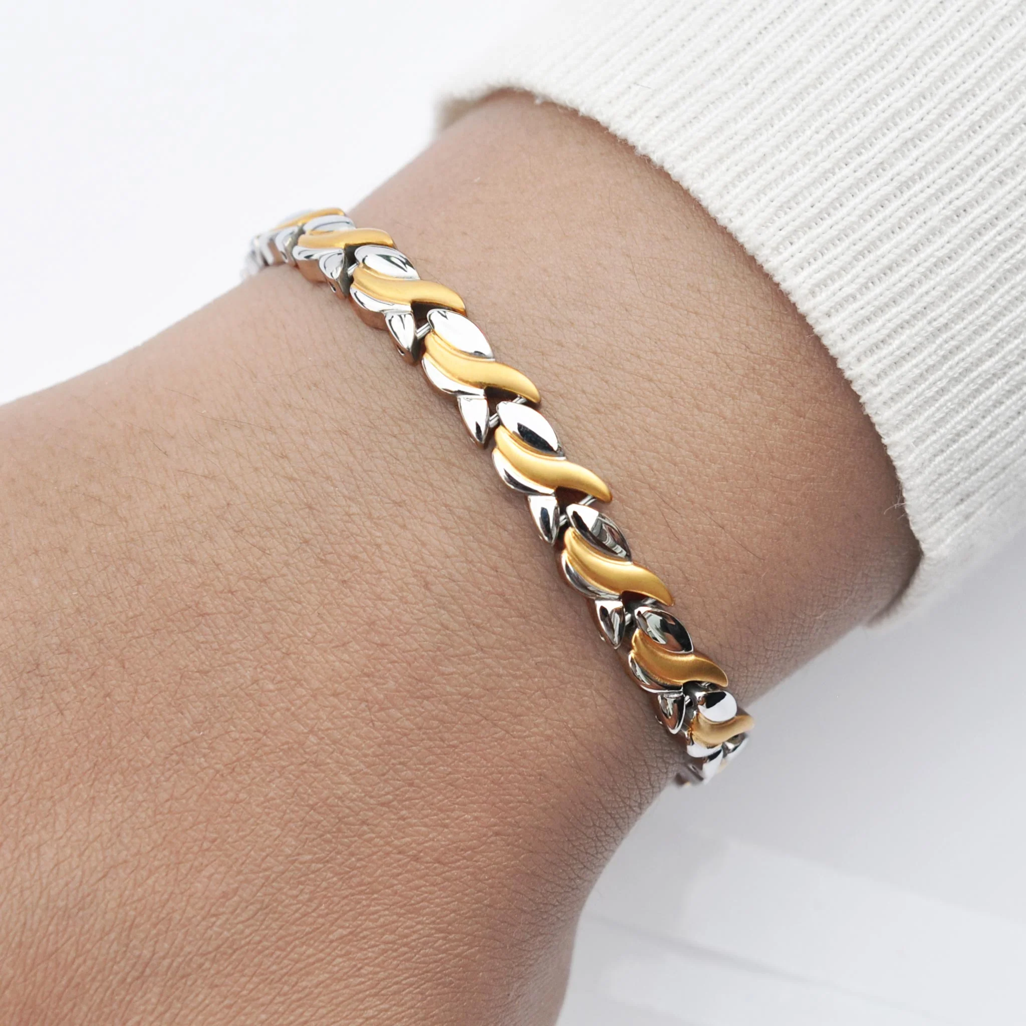 Fern magnetic bracelet in stainless steel - Image 8