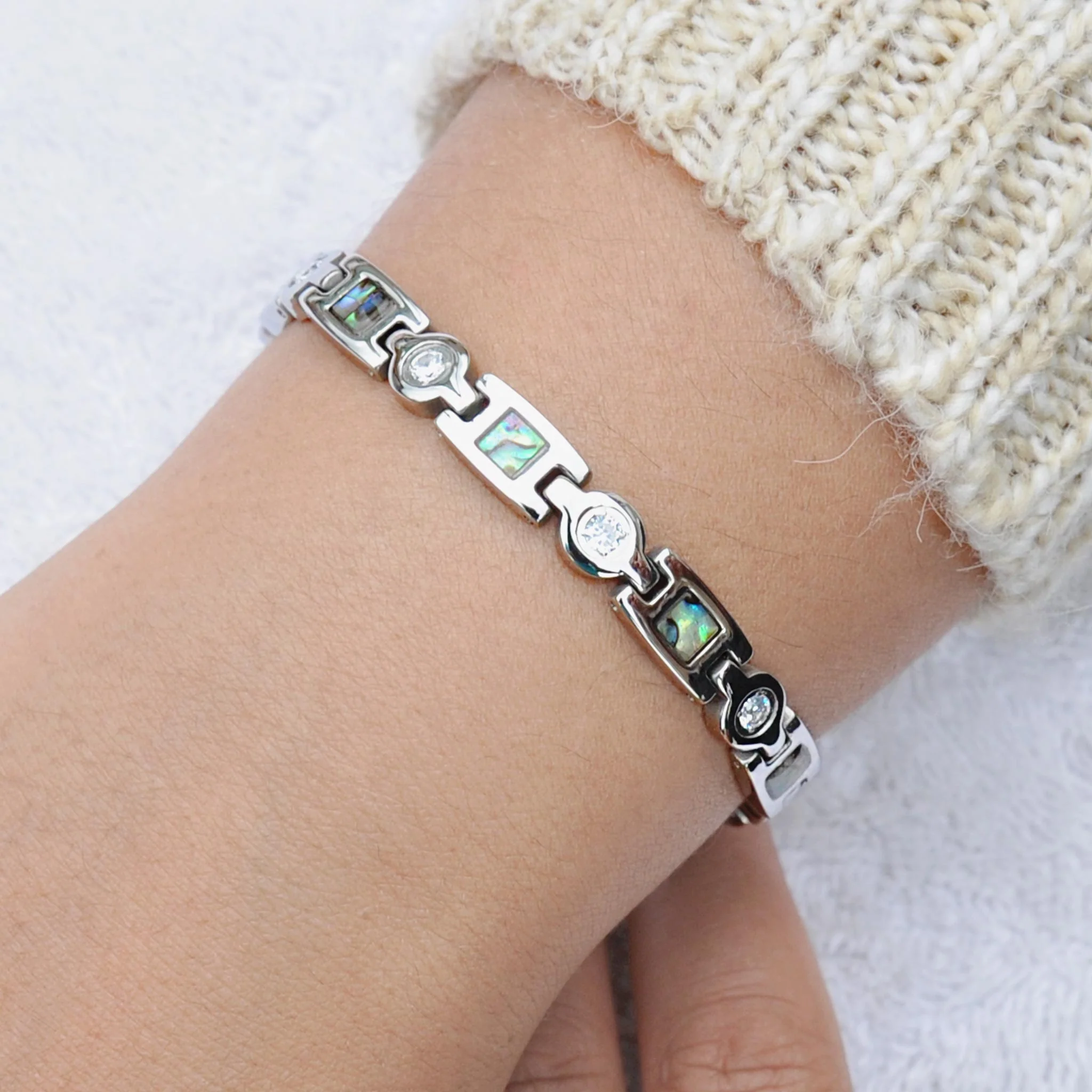 Pearl silver magnetic bracelet - Image 3